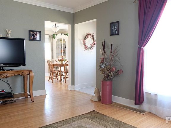 5th image of 1010 E Willcox Ave