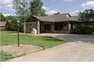 14725 E Lakeview Dr, Wichita, KS 67230