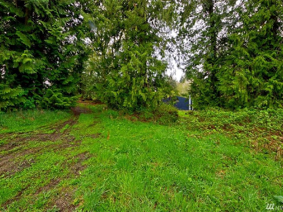 2nd image of 10521 56th St SE