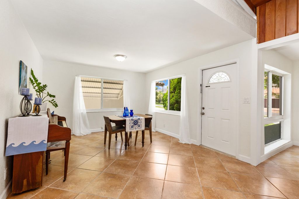 2870 NE 18TH Street, photo 9