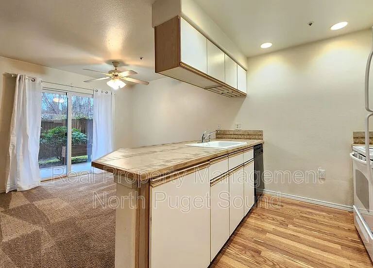 9727 18th Ave W #B103 — Photo 4