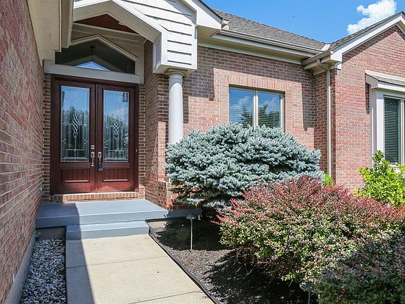 2nd image of 8318 Sweet Briar Ct