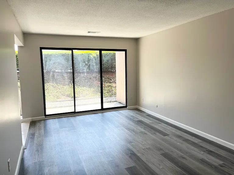 44 Shrewsbury Green Dr #A — Photo 2