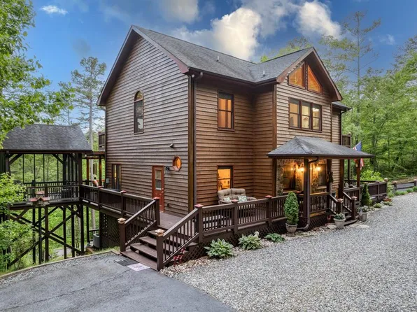 26 Chickasaw Trl, Blue Ridge, GA 30513