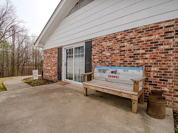 5th image of 1104 Short Hollow Rd