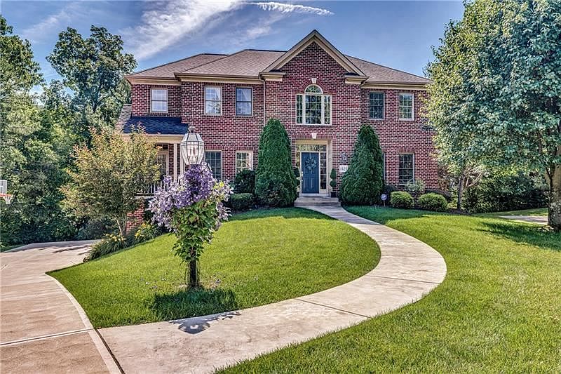 1st image of 1525 Windsor Ct