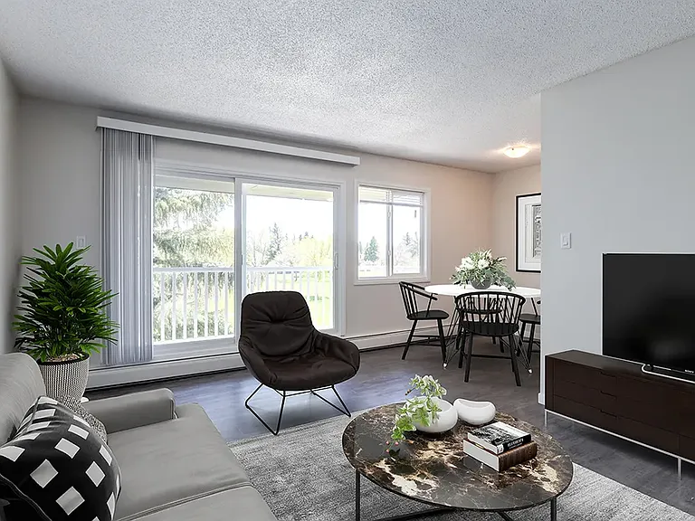 20 Berkeley Pl W — Photo 2