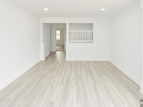 4th image of 451 Heath Pl APT 8