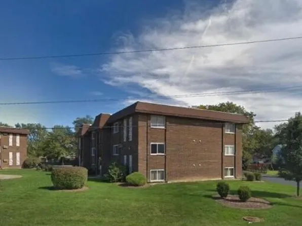 335 N Columbine Ave #C-2, Lombard, IL 60148