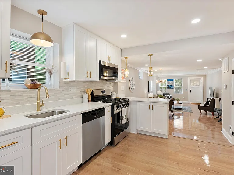 1102B Carroll St #B — Photo 11
