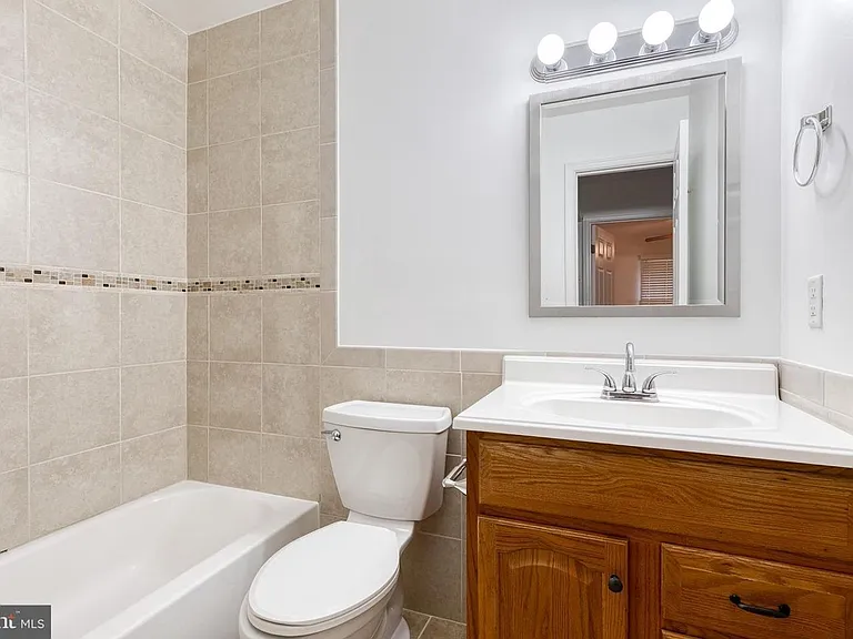 1632 Angus Ct — Photo 14