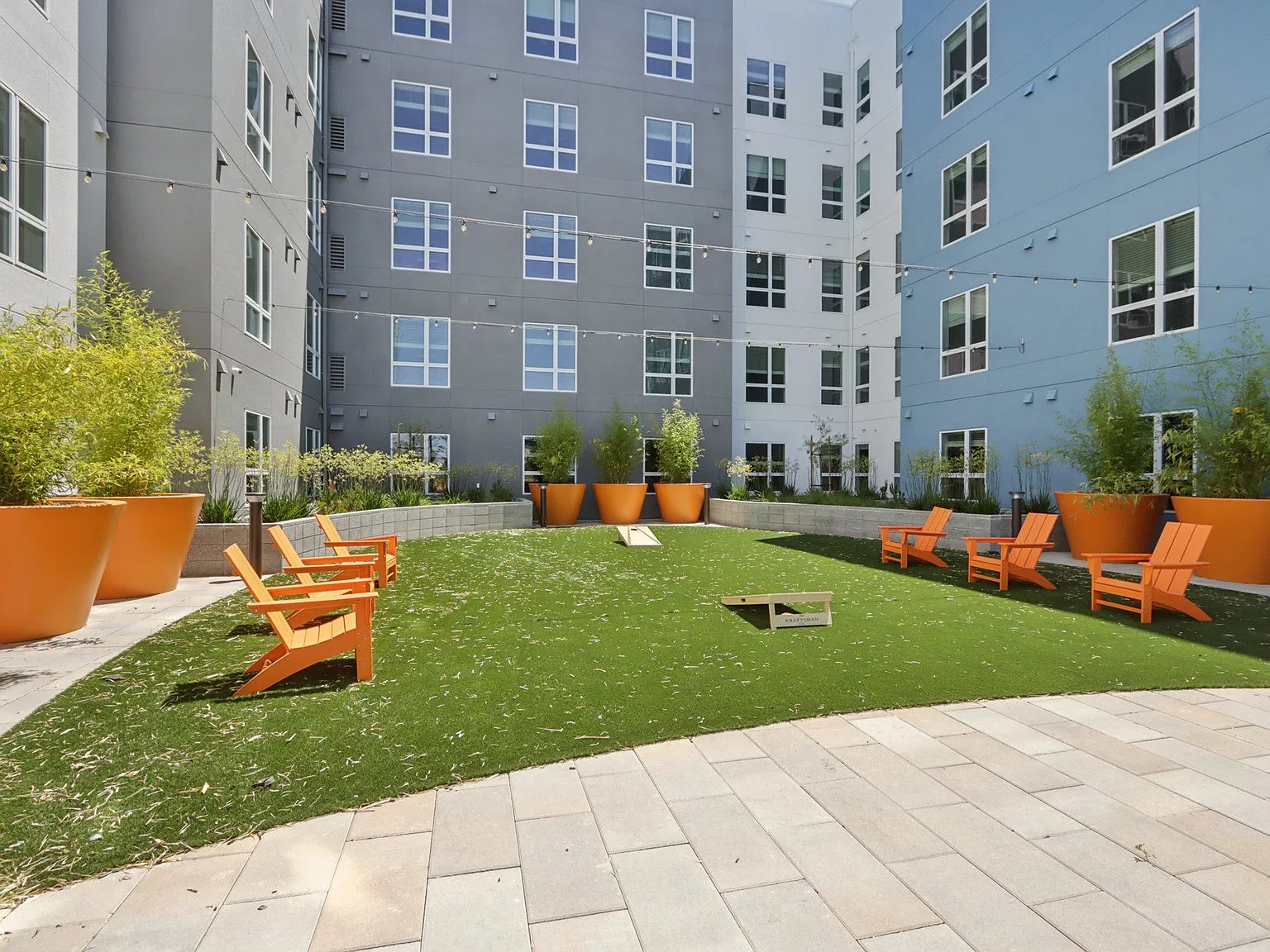 Mainline North Apartments - Santa Clara, CA — Photo 2