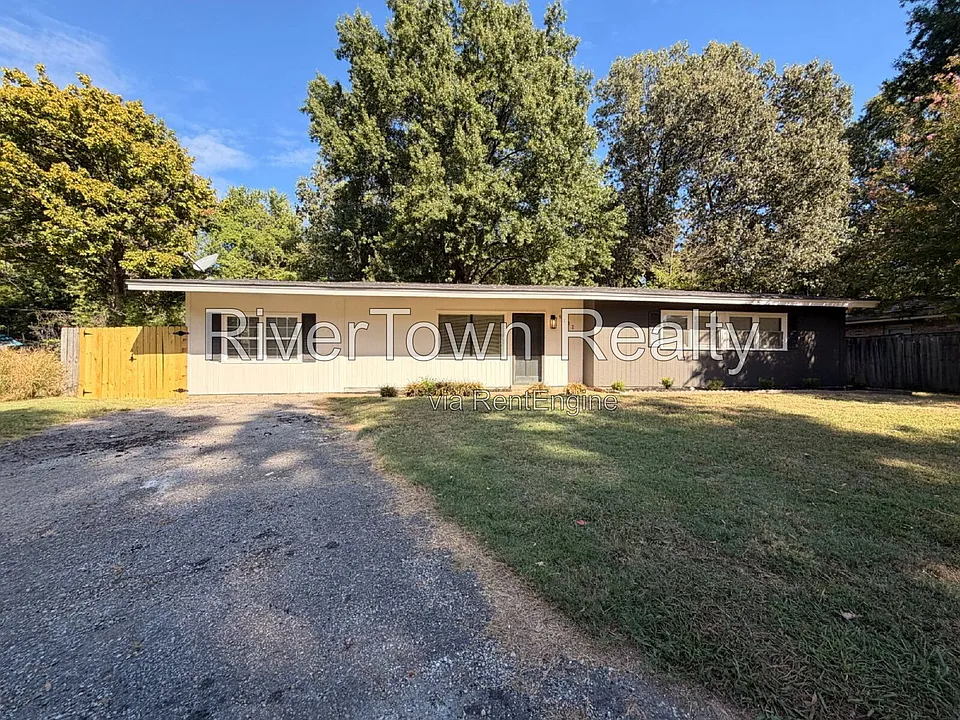 5122 Warfield Dr
