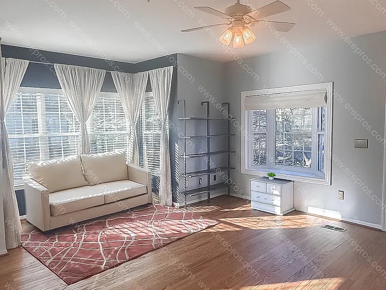 1183 Freesia Ct — Photo 5