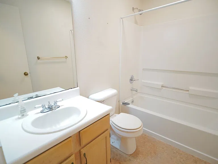 2335 Parrot Ln — Photo 16