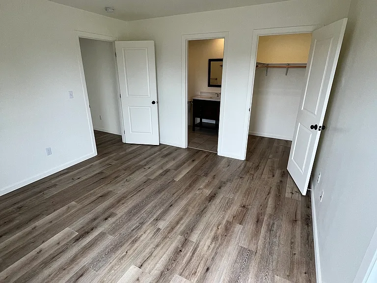 1545 West Ave #1 — Photo 7