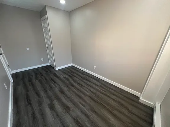 181 Sherman Ave #181-A — photo 3 of 6