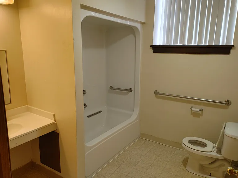 416 Sullivan Ave W #106 — Photo 3