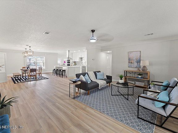 2nd image of 708 MYRTLE Avenue