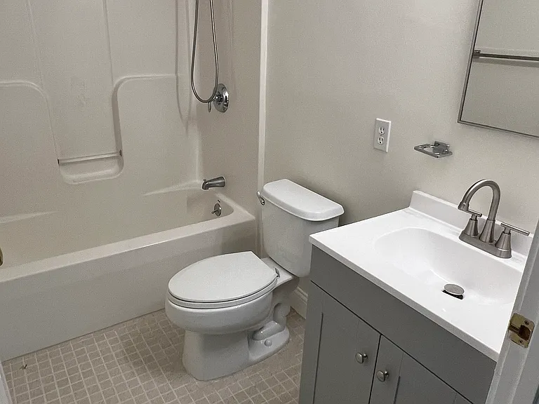 6C Mayberry Dr #C — Photo 10