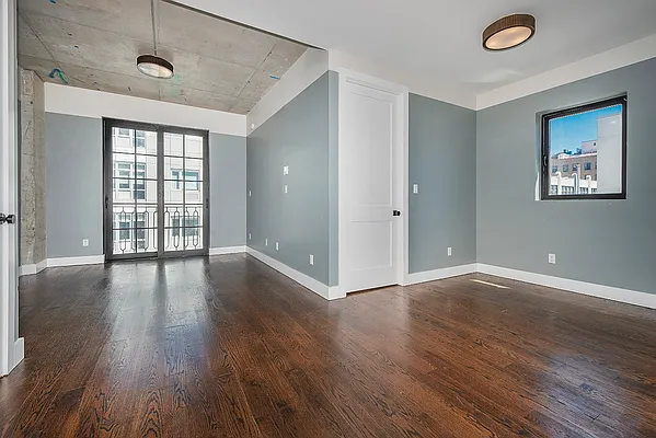 Rented by Compass | media 95