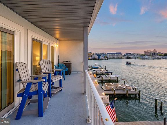2nd image of 405 Bayshore Dr Unit 304