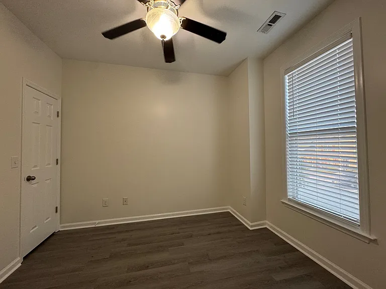 214 Glenhaven Ln — Photo 35