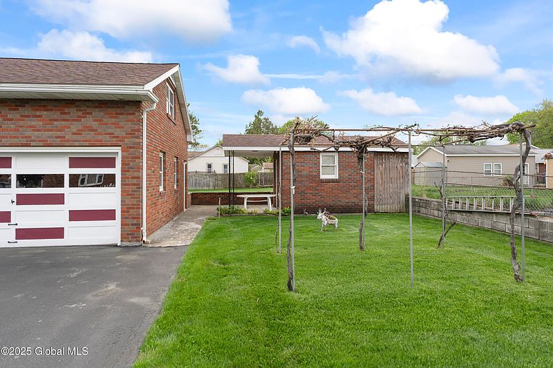 3rd image of 385 Marengo Street