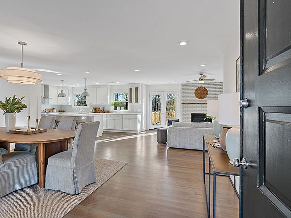 3rd image of 473 Brentview Hills Dr