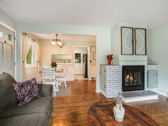 5th image of 1824 Stark Ave NW