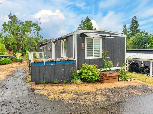 2300 NW Country Ln Unit 10, Gaston, OR 97119