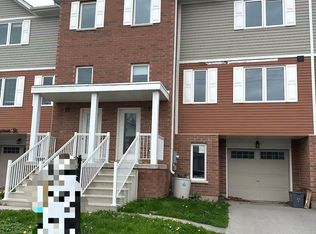 27 Denistoun St, Welland, ON L3C 0H6