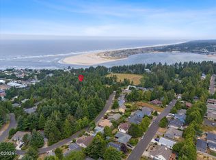 700 SW Kelsie Ln, Waldport, OR 97394