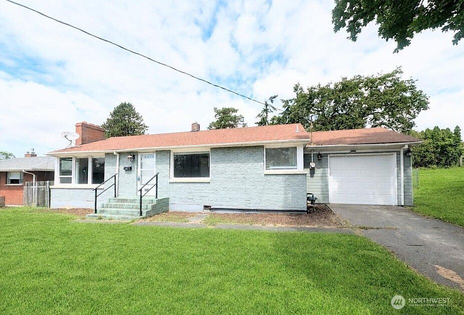 1st image of 1740 SE 6th Street