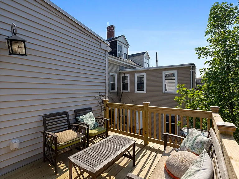 532 E 4th St #2 — Photo 31