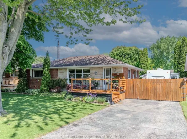63 Warwick Dr, Chatham Kent, ON N8A 3N6