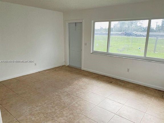 2nd image of 6200 Fillmore St #6202