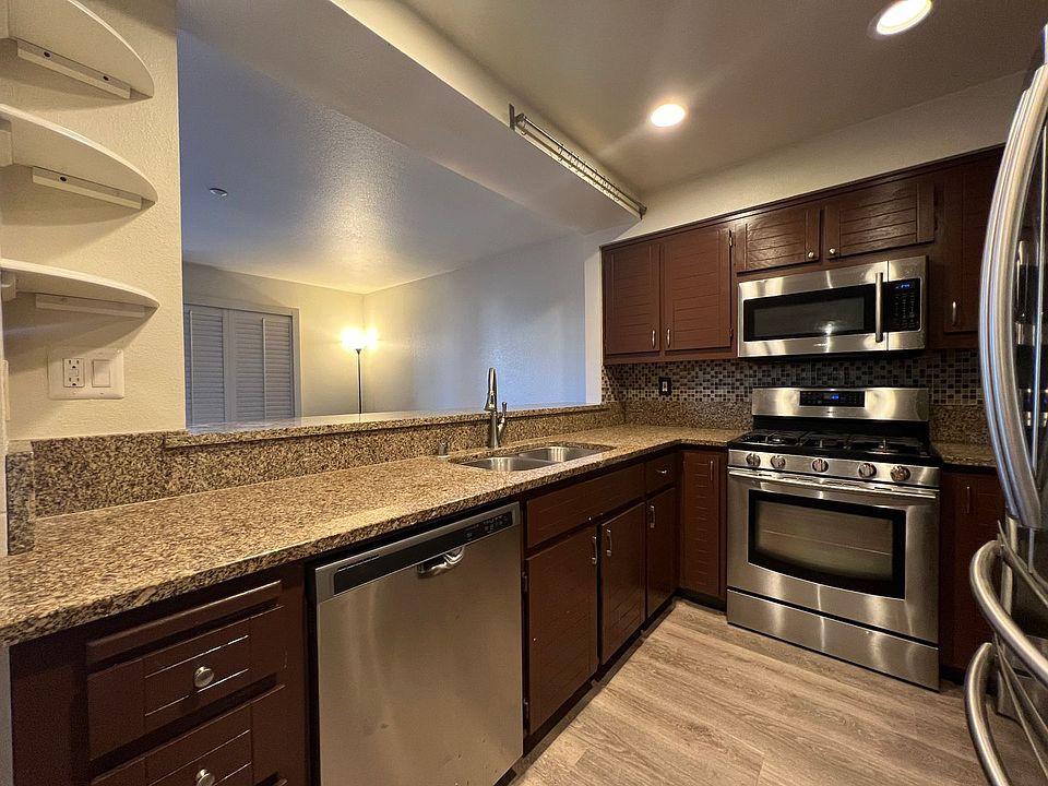 1st image of 7007 Rodling Dr