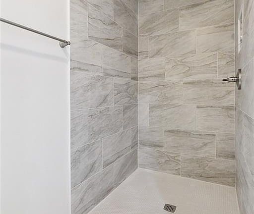 5th image of 24426 Azalea St