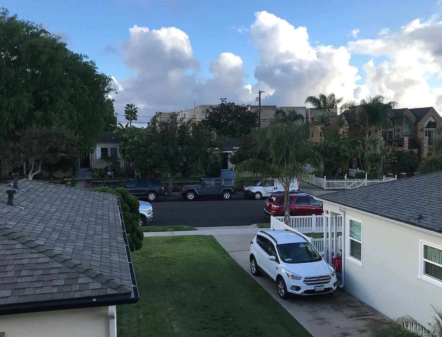 2 bed, 700 sqft, $3,195 — Photo 1