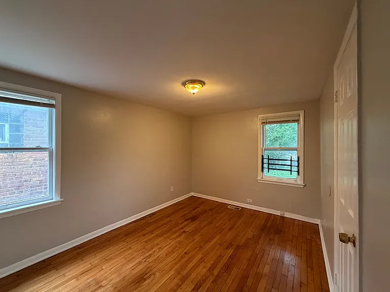 10306 S Corliss Ave — Photo 16