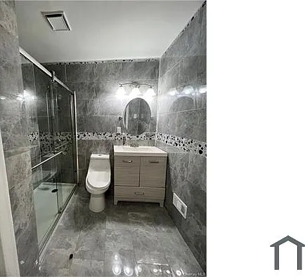 803 Jackson Ave #A — Photo 2