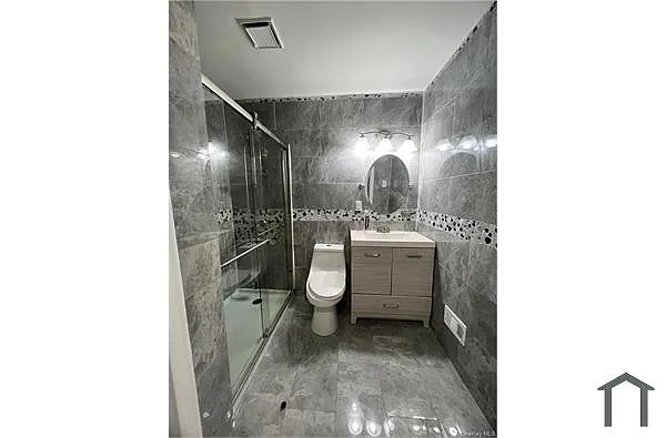 Building Photo - 803 Jackson Ave #A