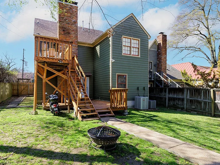 522 Summitt St — Photo 17