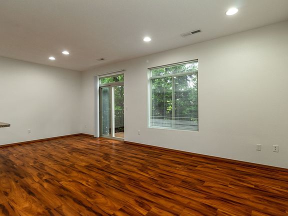 5th image of 3604 NE 81st Cir