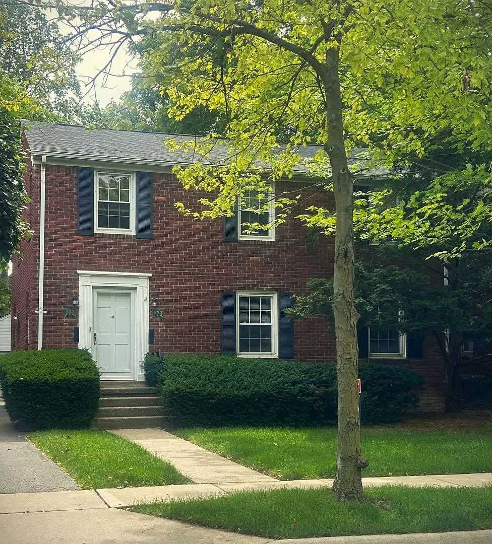 1 bed, 1.0 bath, 1054 sqft, $1,895 — Photo 1