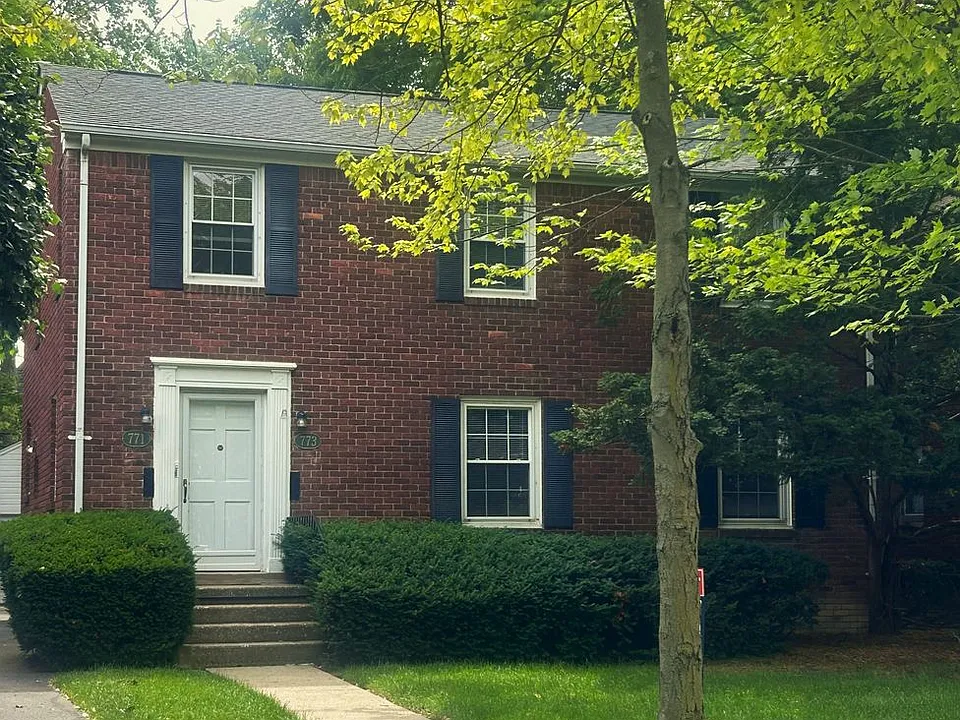1 bed, 1.0 bath, 1054 sqft, $1,895