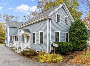 98 High St, Ipswich, MA 01938