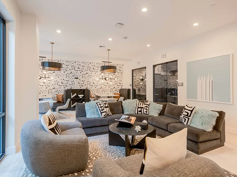 The Accolade Collegiate Village East - Student Housing — Photo 13