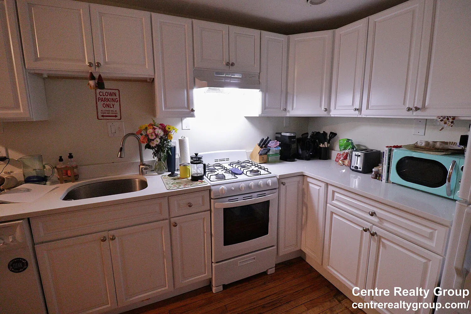 2 bed, 1.0 bath, $3,200 — Photo 4